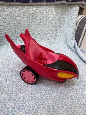 PJ Masks Owlette Owl Glider toy vehicle